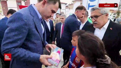 Murat Kurum depremzede aileye misafir oldu