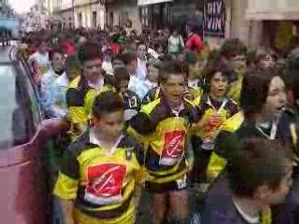 Défilé des écoles de rugby dans Grenade