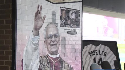 "여기가 교황 자리"...MLB 화이트삭스, 레오 14세 조형물 공개 / YTN