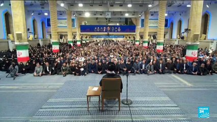 Líder supremo de Irán duda del éxito de los diálogos nucleares con EE. UU.