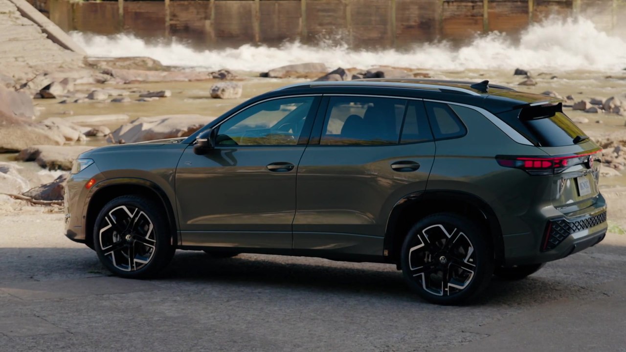 2026 Volkswagen Tiguan SEL R-Line Turbo Exterior Design