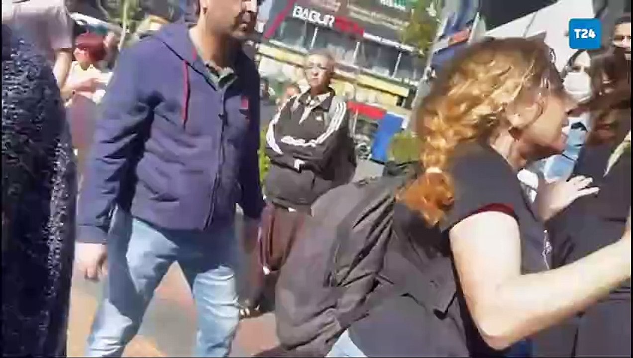 Çankaya Belediyesi hayvan hakları savunucularının protestosuna polis müdahalesi!