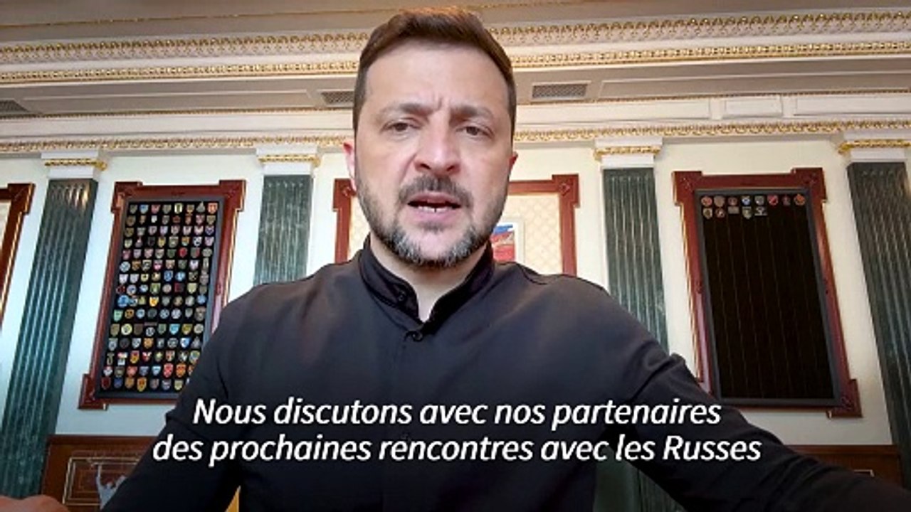 Zelensky accuse la Russie de gagner du temps pour retarder les négociations de paix