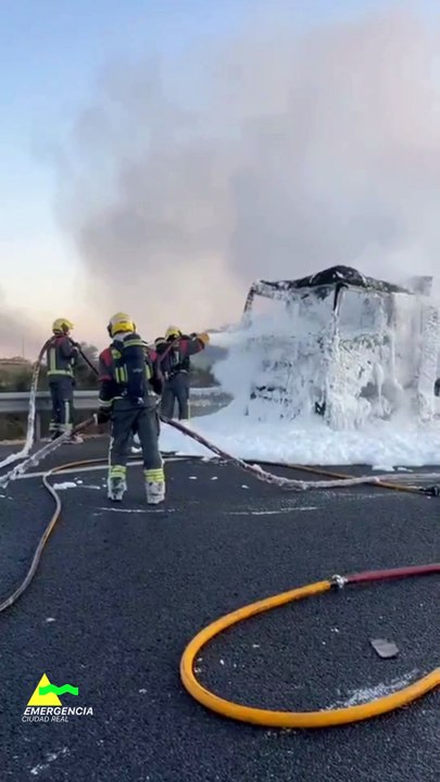 Incendio de un camión en la A 43