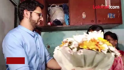 भरपावसात आदित्य ठाकरे वरळीतल्या चाळीत आले