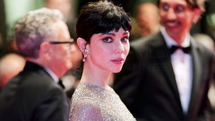 Chic e sbarazzino come lei: è il raccolto di Matilda De Angelis a Cannes