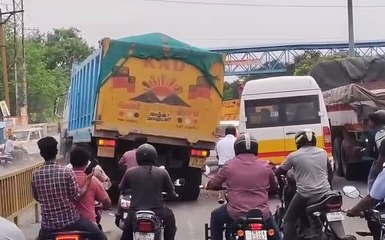 चेंगलपेट टोल प्लाजा के पास ट्रक चुराकर भागा, 10 किमी तक लटकता गया पुलिसकर्मी