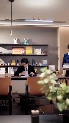 CEO repulsed by all women,unexpectedly,he fell in love with single mom who secretly bears his kid!