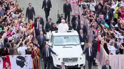 León XIV pide dejar entrar una "ayuda humanitaria digna" en Gaza