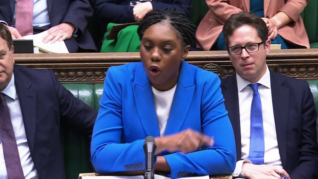 Starmer and Badenoch clash over the economy at PMQs