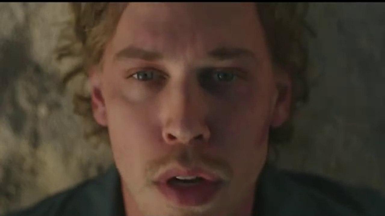 CAUGHT STEALING – Official Trailer (HD)