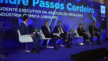 Brasil 2030: presidente-executivo da Abiquim, André Passos comenta importância da indústria nacional