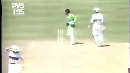 Chris Kuggeleijn 12 off 23 Balls 37 Mins vs Pakistan 3rd ODI, Auckland, March 11, 1989