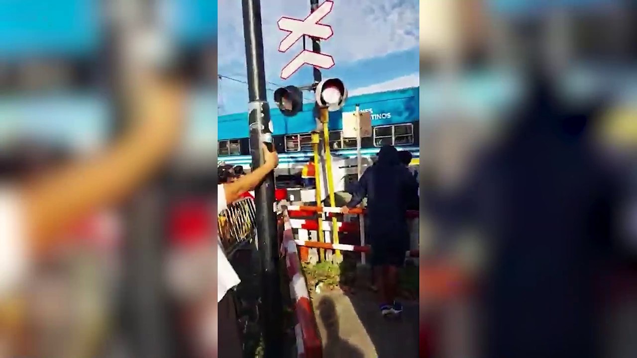 El tren solidario llegó a Campana y sigue rumbo hacia Zárate