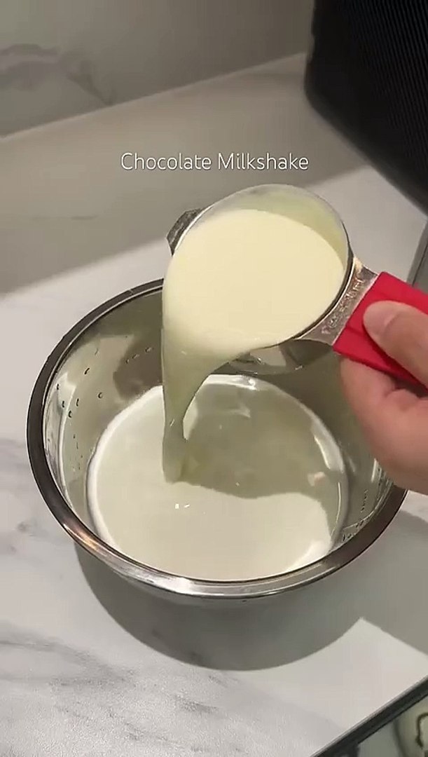 ⁣chocolate milk shake dessert asmr / asmr cooking/ ASMR eating / ASMR