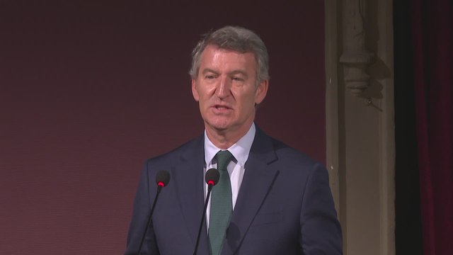 Feijóo denuncia el afán de Sánchez para controlarlo todo