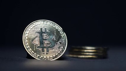 Bitcoin atinge novo recorde após meses de quedas