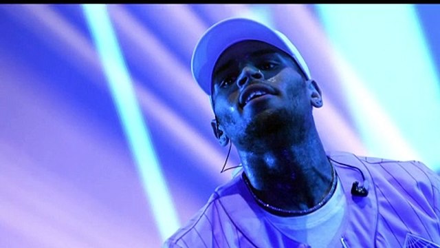 El cantante Chris Brown, acusado de agresión, liberado bajo fianza en Reino Unido