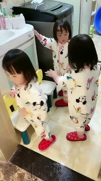 Siblings new viral funny video 📸 siblings fun 🤣😊 cutesy baby's new funny video 😂📸#shorts #shortvideo #viralshorts #viralvideo #comedy #funny #funnyvideo #siblings #kid #love #care