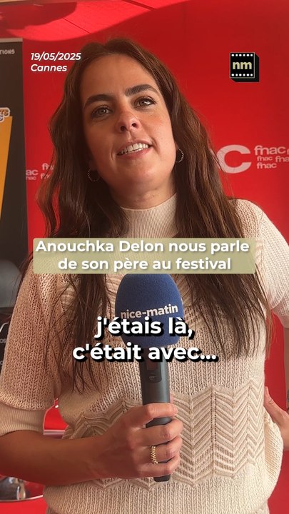 "La dernière fois que j'étais là, c'était avec lui" Anouchka Delon se confie, à l'occasion d'une exposition à Cannes