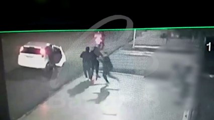 Câmera flagra momento em que torcedores do Coritba são agredidos