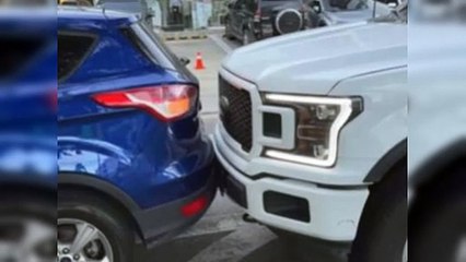 Detienen conductor acusado de acosar mujeres chocando sus vehículos