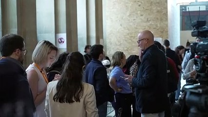 Piden hasta 10 años de prisión para atracadores de Kim Kardashian en París