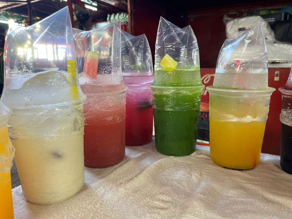La venta de aguas frescas se incrementa por la ola de calor en Mérida