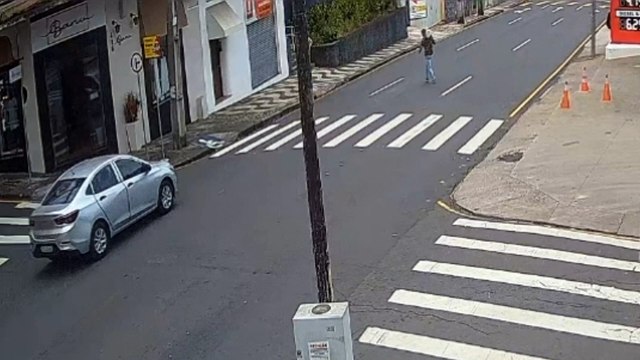 Veja o vídeo: motorista é indiciado pela Polícia Civil após atropelar pedestre e fugir do local sem prestar socorro
