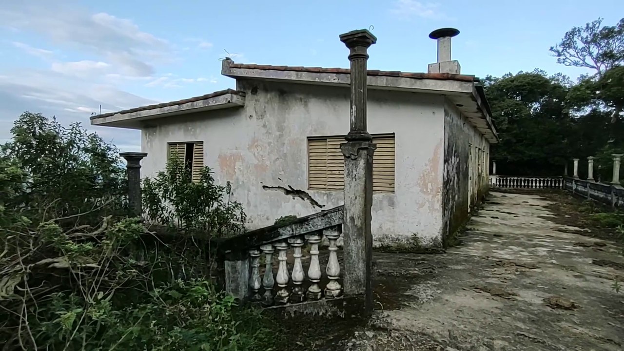 A CASA DO HOMEM MISTERIOSO - A PAISAGEM LÁ DE CIMA É INCRÍVEL