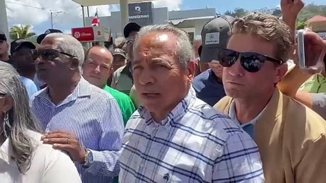 Ministro de Agricultura recorre zonas agrícolas inundadas de Constanza