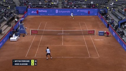 Hambourg - Giovanni Mpetshi Perricard stoppé par Félix Auger-Aliassime