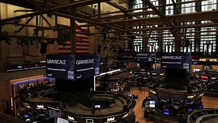 Wall Street fecha em forte queda, pressionada por debate orçamentário nos EUA