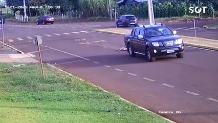 Revoltante: Cão é arrastado por caminhonete em alta velocidade em Toledo