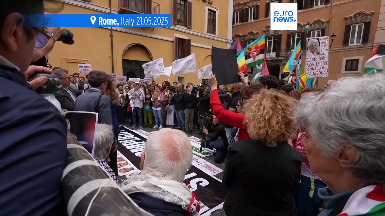 Dozens of protesters gather in front of Italian parliament in solidarity with Palestinians in Gaza