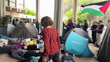 Un centenar d'estudiants acampen per demanar a la UAB que trenqui els vincles amb Israel