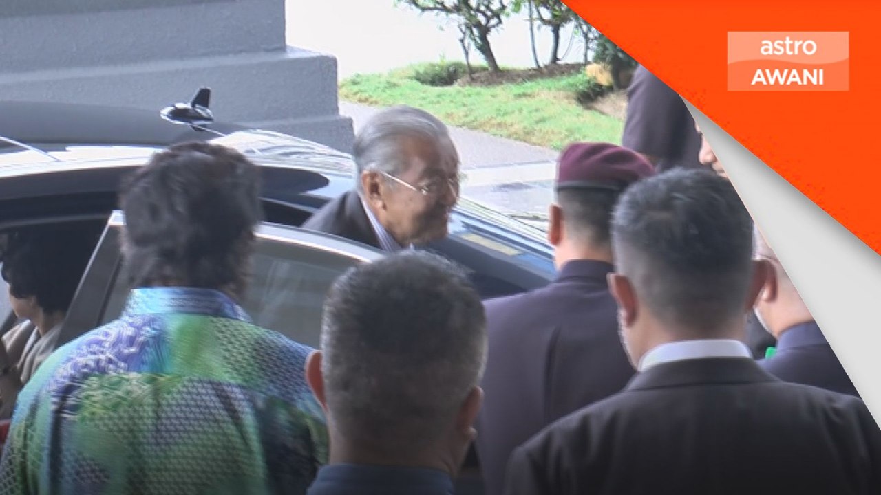 Kes Zahid - Dr M ditangguh 21 Julai