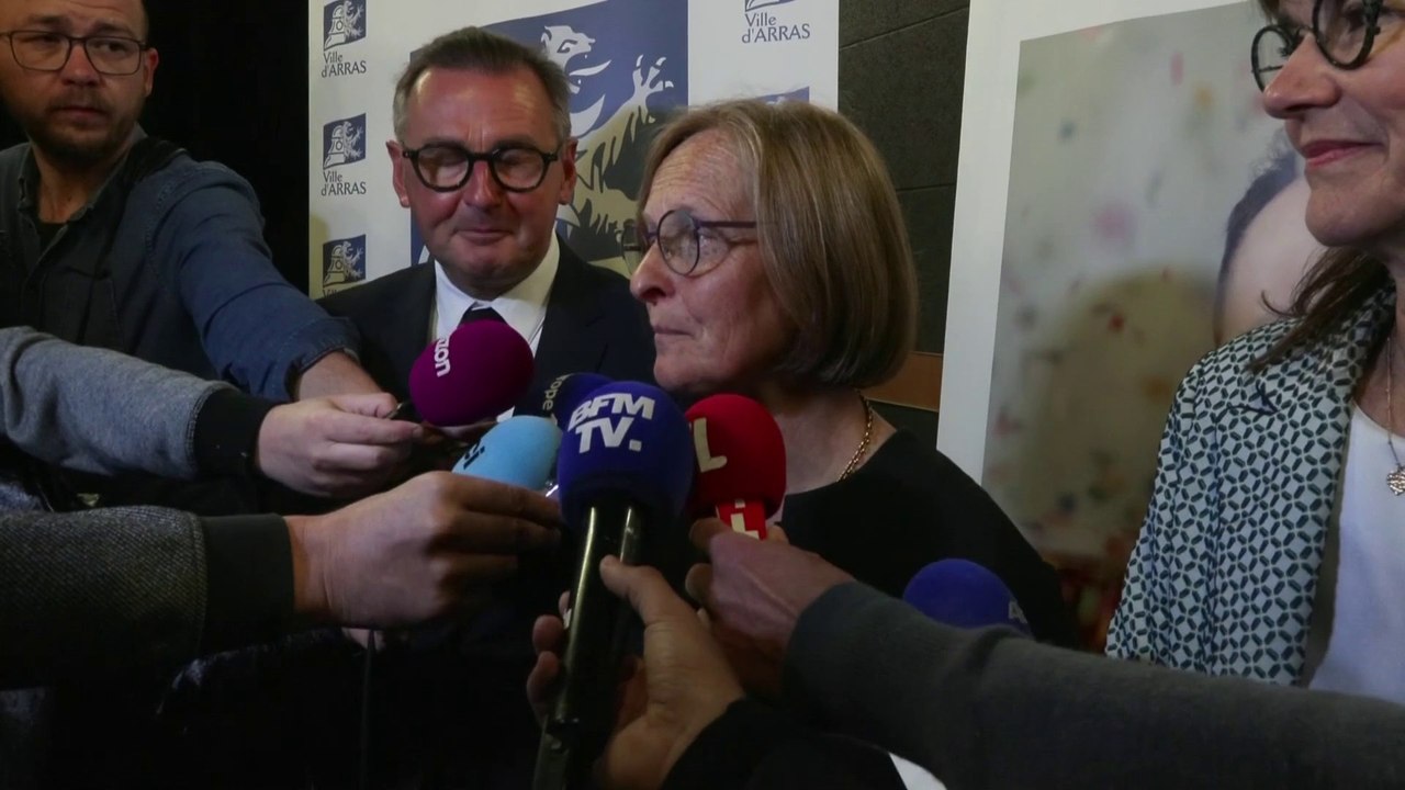 "Une réponse à la barbarie": La femme de Dominique Bernard évoque le prix littéraire créé en hommage à son mari, tué par un ancien élève radicalisé en 2023 à Arras