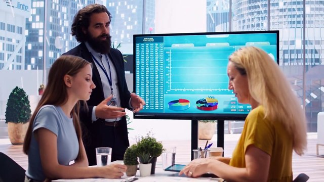 Поддержка 24/7: опытный взгляд на клиентский сервис Nominees-INV