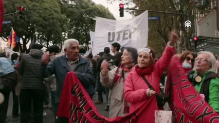 Arjantin'de emekliler hükümete karşı ayakta