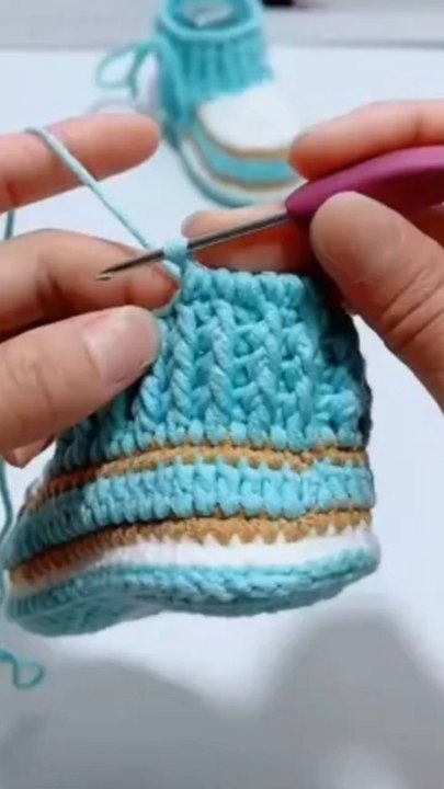 crochet shoes