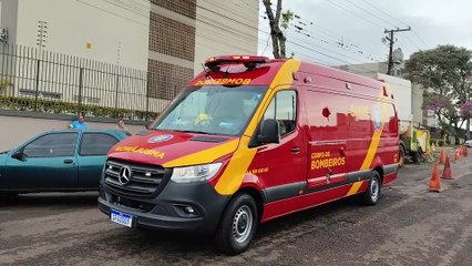 Trabalhador fica ferido ao cair de caminhão na Rua Maringá