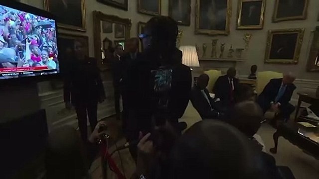 BREAKING 🚨 President Trump stuns the world by FORCING South Africas President to watch a video of South Africans chanting to k*ll White people HOLY SH*T he did that in front of the Press for million of people around the world to see TRUMP IS A BOSS