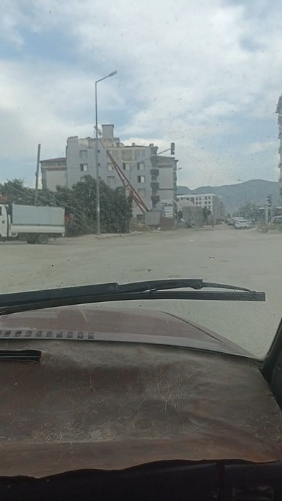 The story of a man who lost $500,000 in the February 6, 2023 Türkiye earthquake    Recep Tayyip Erdoğan is rebuilding 11 cities. He is the hero of the Turkish people.