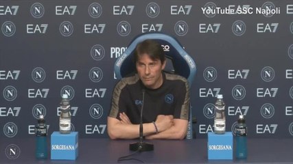 Domanda in napoletano, Conte reagisce così