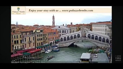 Gondola si ribalta a Venezia: turisti finiscono in acqua