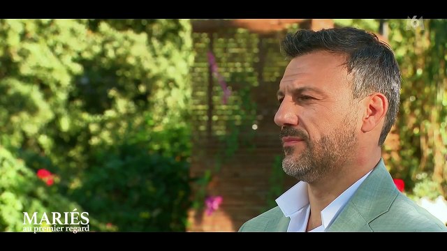 Mariés au premier regard 2025 : Marie et Laurent se marient. Après des débuts parfaits, tout risque de basculer suite à cette révélation.