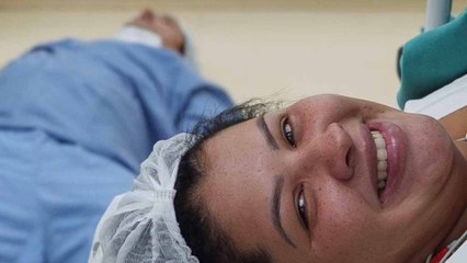 डिलीवरी के दौरान बेहोश हुआ पिता – वीडियो ने इंटरनेट पर मचाई धूम