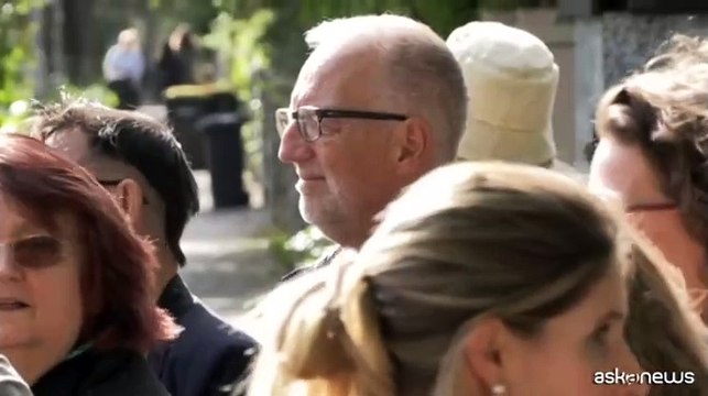 Folla davanti Ambasciata di Israele a Berlino dopo attacco Washington