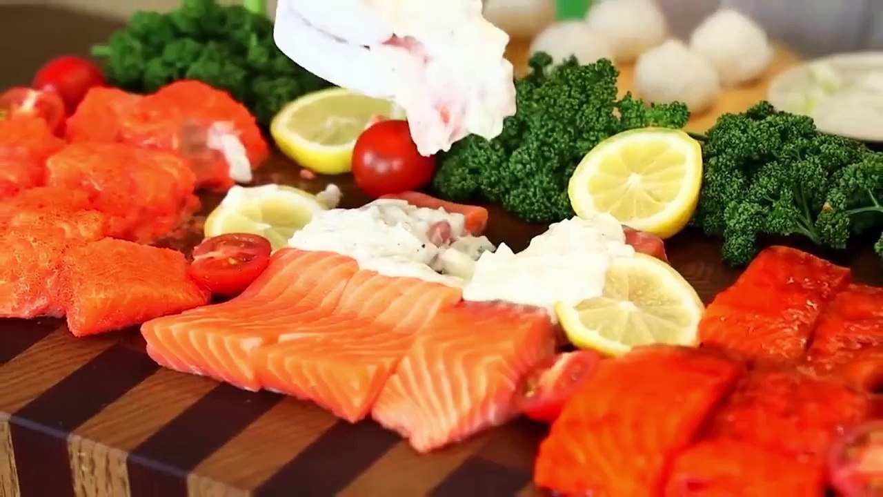 ASMR MUKBANG 2.2 pounds of Raw Salmon, Sriracha mayo Salmon, Fire Salmon, Fire noodles, eating